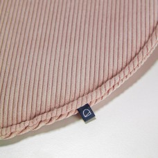 Круглая вельветовая подушка на стул Sora розовая 35 см