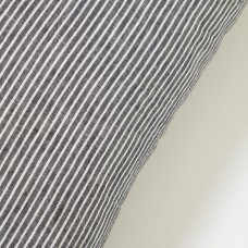 Наволочка Idaira из 100% льна в черно-белую полоску 45 x 45 см